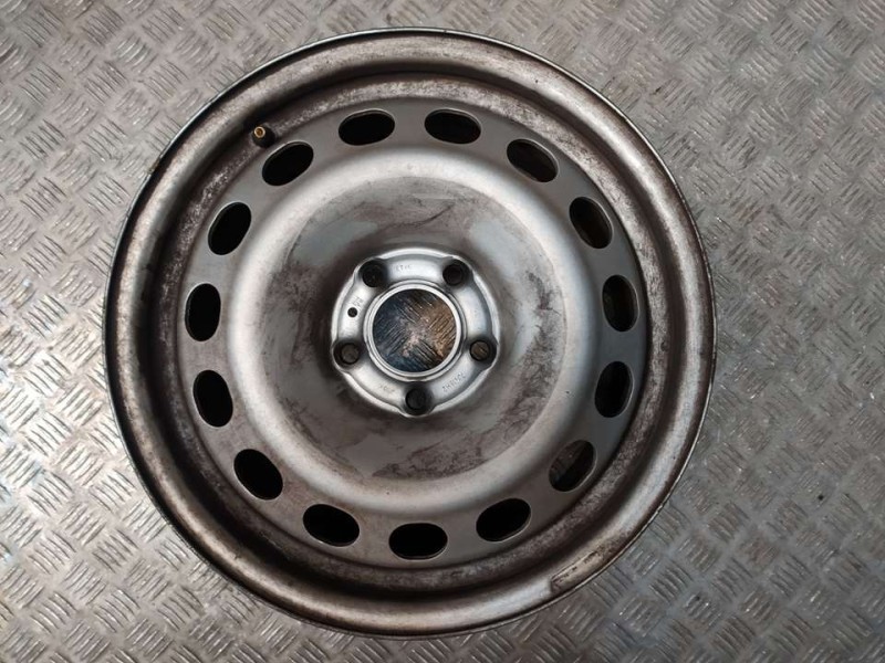 Recambio de llanta para toyota proace furgon referencia OEM IAM 7X16 5 TORN ET 46 HIERRO 