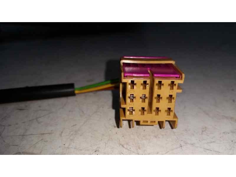 Recambio de retrovisor izquierdo para seat ibiza (6l1) reference referencia OEM IAM  3 CABLES ELECTRICO S/TAPA