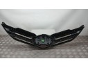 Recambio de rejilla delantera para toyota auris hybrid active referencia OEM IAM 5311402260 ROZADA 