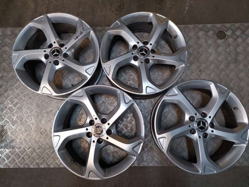 Recambio de juego llantas aluminio para mercedes-benz clase gla (w156) gla 200 cdi (156.908) referencia OEM IAM 7X18 5 TORN ET 4