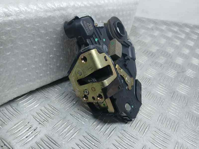 Recambio de cerradura puerta delantera izquierda para lexus rx 300(mcu35) luxury referencia OEM IAM 4D2311  