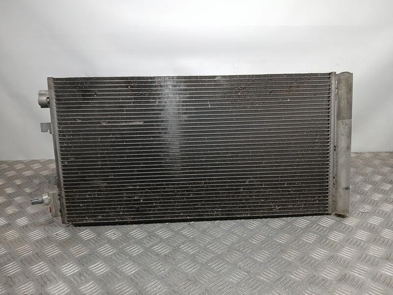 Recambio de condensador / radiador aire acondicionado para renault megane iii berlina 5 p limited referencia OEM IAM 921000294R 