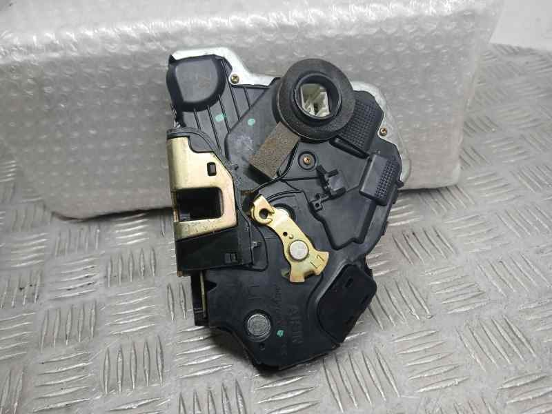 Recambio de cerradura puerta delantera izquierda para lexus rx 300(mcu35) luxury referencia OEM IAM 4D2311  