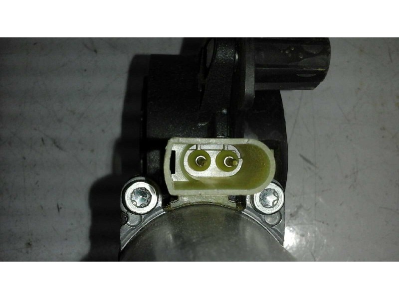 Recambio de elevalunas delantero derecho para ford fiesta (cbk) ambiente referencia OEM IAM  2 PINS ELECTRICO