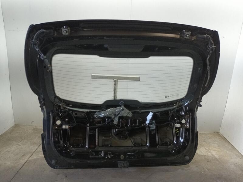 Recambio de porton trasero para mg zs 1.0 vti referencia OEM IAM 10691021  