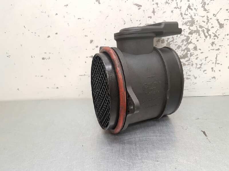 Recambio de caudalimetro para ford fiesta (cbk) ambiente referencia OEM IAM 9650010780 72834204 PIERBURG