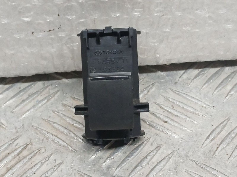 Recambio de mando elevalunas delantero derecho para toyota hilux viii pick-up (_n1_) 2.4 d 4wd (gun125_) referencia OEM IAM 8481