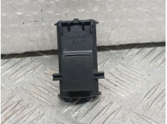 MANDO ELEVALUNAS DELANTERO DERECHO 848100D300 193324