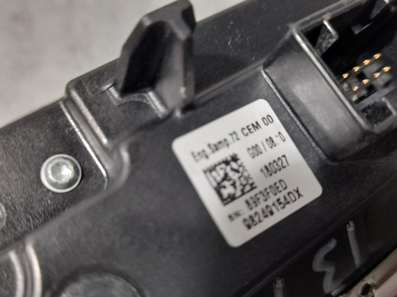 Recambio de mando multifuncion para peugeot 5008 gt line 1.5 hdi 130 cv referencia OEM IAM 98249154DX  