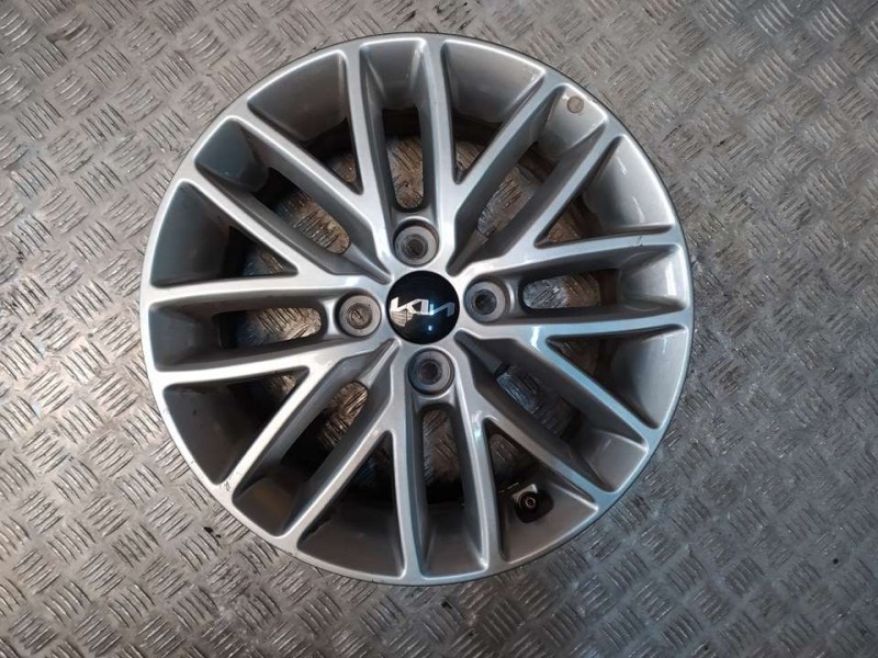 Recambio de juego llantas aluminio para kia rio (yb) hibrid referencia OEM IAM 6X15 4 TORN ET 46 ALUMINIO 