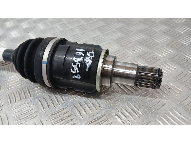 Recambio de transmision delantera izquierda para toyota auris hybrid active referencia OEM IAM 4342002A60C  