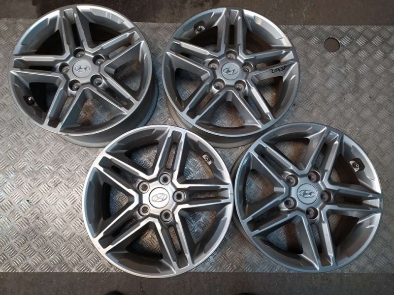 Recambio de juego llantas aluminio para hyundai kona essence 2wd referencia OEM IAM 6.5X16 5 TORN ET 44 ALUMINIO 