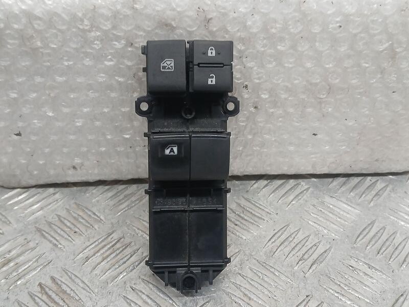 Recambio de mando elevalunas delantero izquierdo para toyota hilux viii pick-up (_n1_) 2.4 d 4wd (gun125_) referencia OEM IAM 84