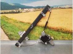 Recambio de elevalunas delantero izquierdo para hyundai getz (tb) 1.5 crdi referencia OEM IAM 824031C010 2 PINS ELECTRICO