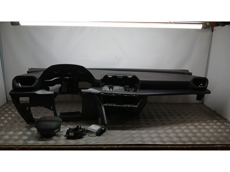 Recambio de kit airbag para cupra formentor basis referencia OEM IAM 5FF880201B C/ SALPICADERO Y SIN PRETENSORES 