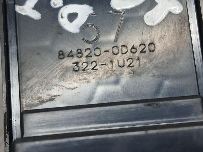 Recambio de mando elevalunas delantero izquierdo para toyota hilux viii pick-up (_n1_) 2.4 d 4wd (gun125_) referencia OEM IAM 84