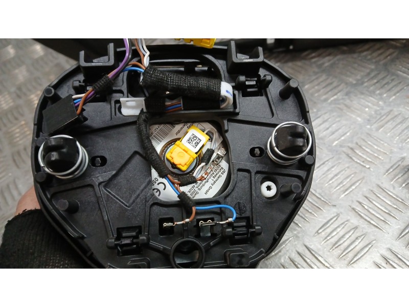 Recambio de kit airbag para cupra formentor basis referencia OEM IAM 5FF880201B C/ SALPICADERO Y SIN PRETENSORES 