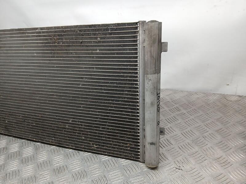 Recambio de condensador / radiador aire acondicionado para renault megane iii berlina 5 p limited referencia OEM IAM 921000294R 