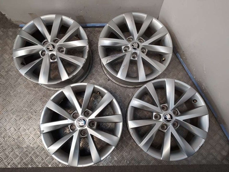 Recambio de juego llantas aluminio para skoda octavia lim. (5e3) active referencia OEM IAM 6.5X16 5 TORN ET46 ALUMINIO 