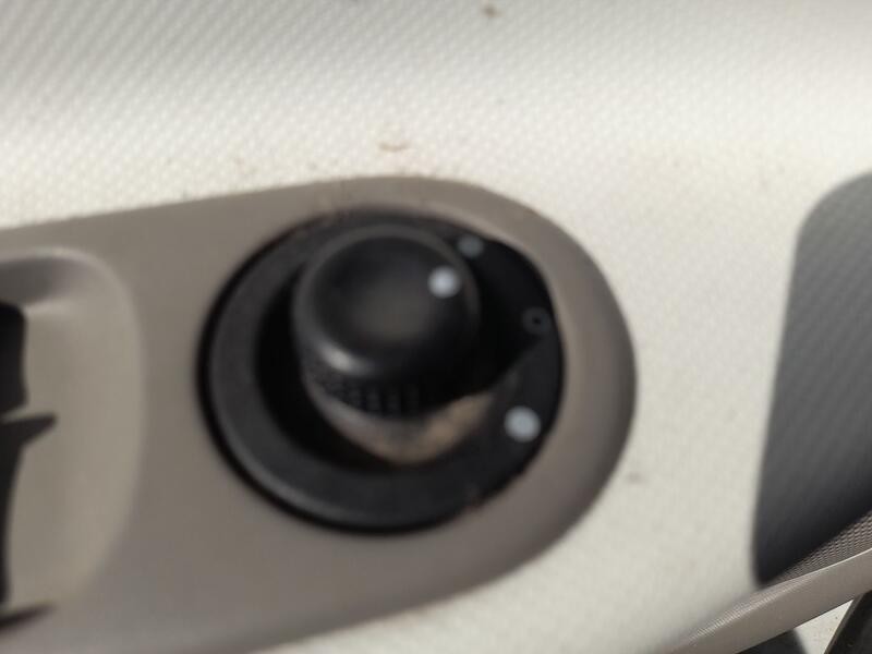 Recambio de mando elevalunas delantero izquierdo para renault zoe (bfm_) zoe referencia OEM IAM 254118044R C/MANDO RETROVISOR 