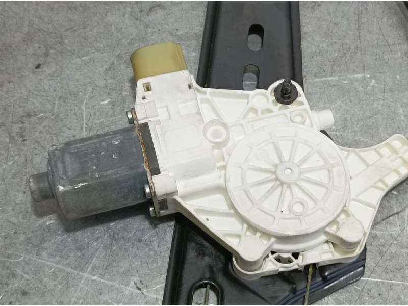 Recambio de elevalunas delantero derecho para bmw serie 3 berlina (e90) 320d referencia OEM IAM 7060266S 7140588E ELECTRICO 6 PI