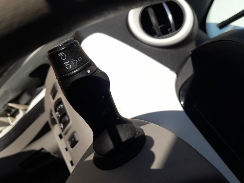 Recambio de mando luces y limpia para renault zoe (bfm_) zoe referencia OEM IAM 255678550R  