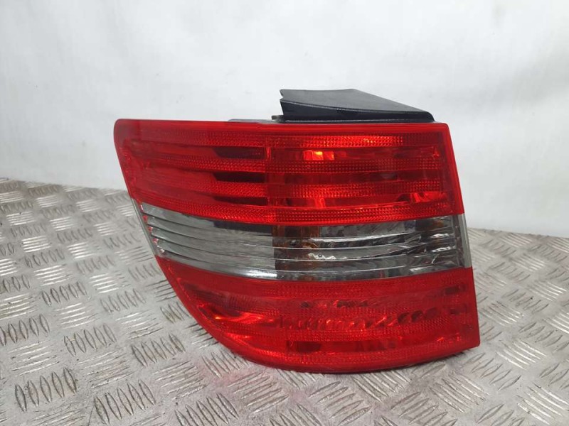 Recambio de piloto trasero izquierdo para mercedes-benz clase b (w245) 180 cdi (245.207) referencia OEM IAM A1698202564 27520518