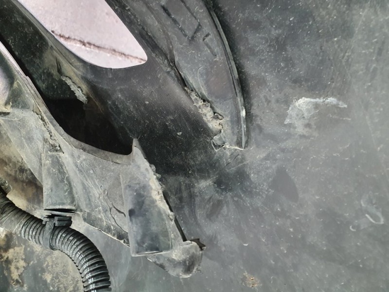 Recambio de paragolpes trasero para peugeot 5008 gt line 1.5 hdi 130 cv referencia OEM IAM 1636404080  