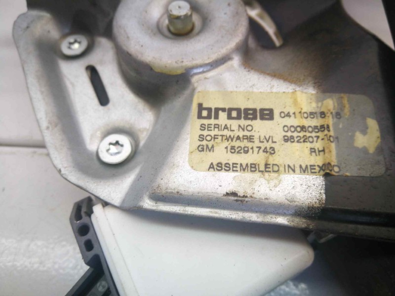 Recambio de elevalunas delantero derecho para cadillac cts 4 puertas referencia OEM IAM 15291743  6 PINS