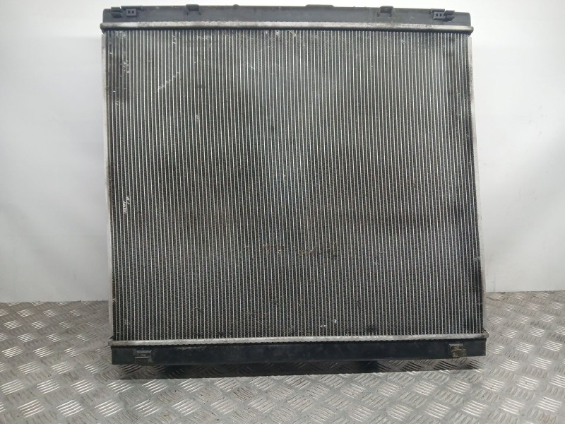 Recambio de radiador agua para toyota hilux viii pick-up (_n1_) 2.4 d 4wd (gun125_) referencia OEM IAM 2640320803 POCO DOBLADO 2