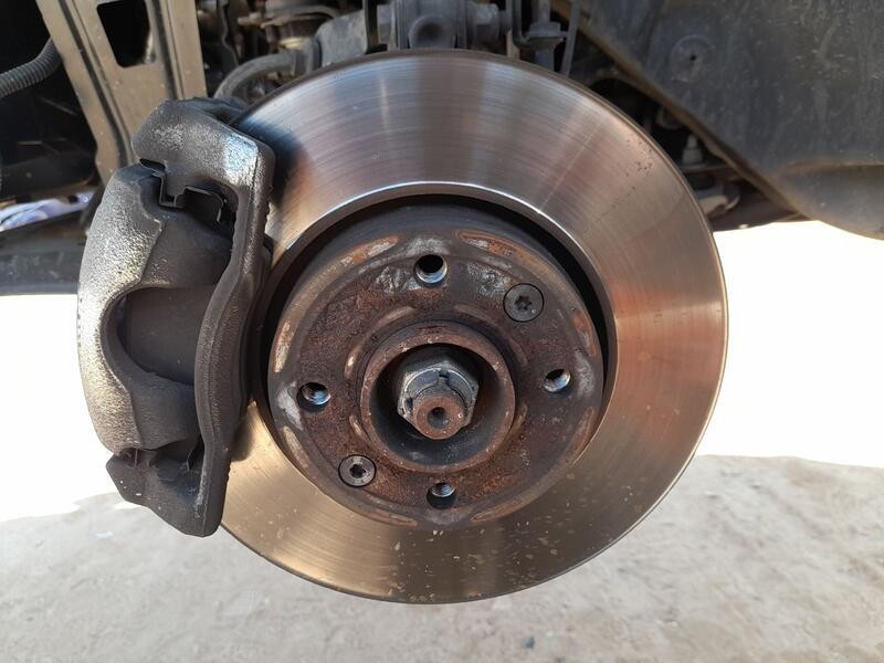 Recambio de mangueta delantera izquierda para renault zoe (bfm_) zoe referencia OEM IAM 400156124R  