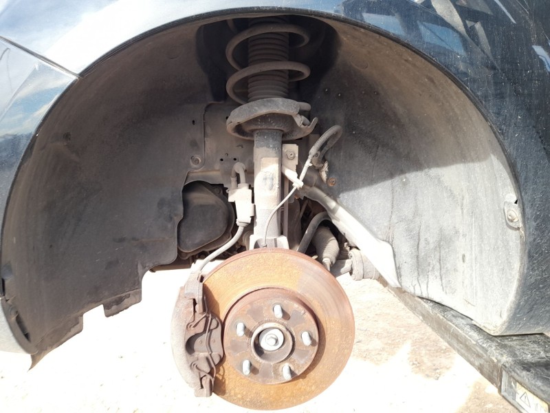 Recambio de plastico pase rueda del. izq. para ford focus ii (da_, hcp, dp) 1.6 ti referencia OEM IAM 2821192  