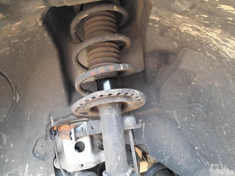 Recambio de amortiguador delantero izquierdo para nissan nv250 furgoneta (x61) dci 80 referencia OEM IAM 5430200Q1K  