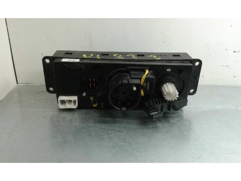 Recambio de mando calefaccion / aire acondicionado para daewoo nubira berlina 2.0 cat referencia OEM IAM 8H24G 1000000606850 8H2