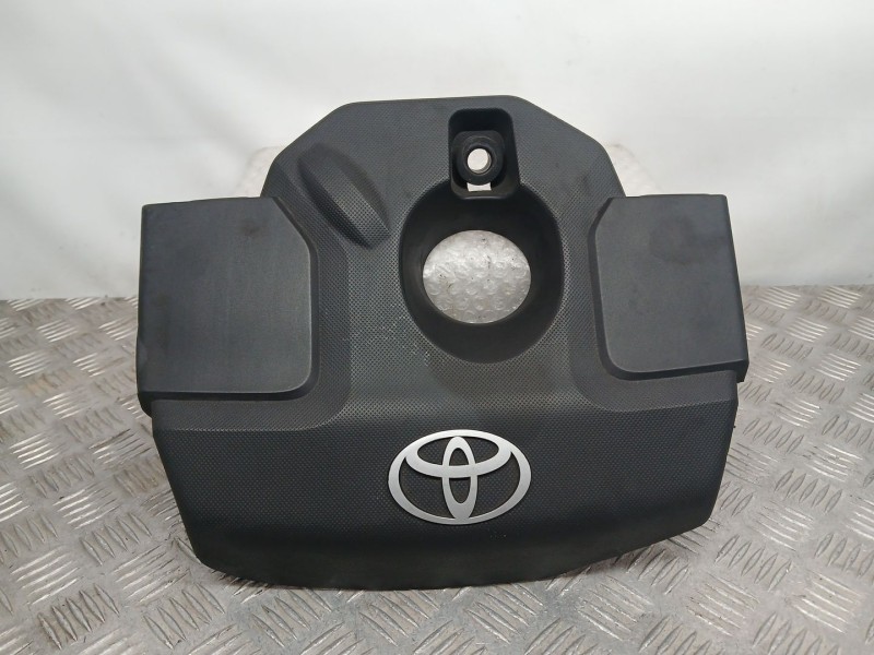 Recambio de tapa motor para toyota hilux viii pick-up (_n1_) 2.4 d 4wd (gun125_) referencia OEM IAM 126010E030  