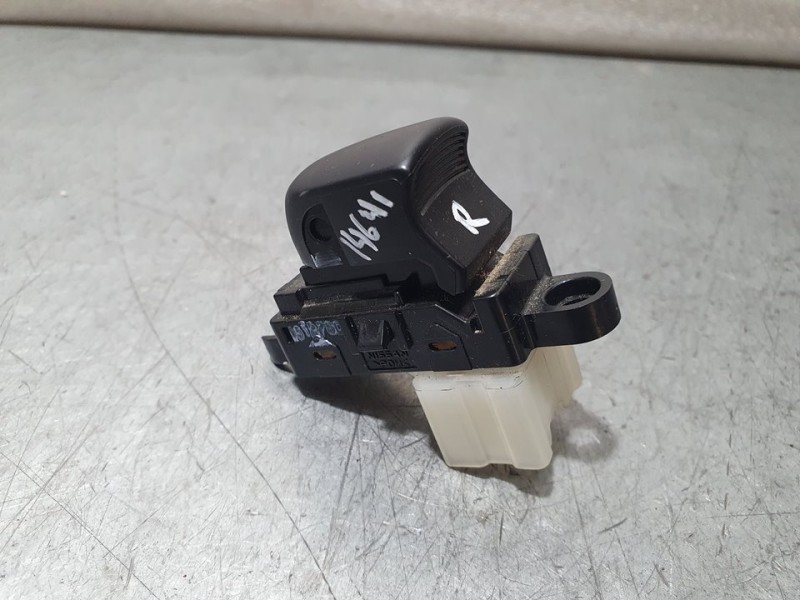 Recambio de mando elevalunas trasero izquierdo para nissan qashqai (j11) acenta referencia OEM IAM SIN REF  