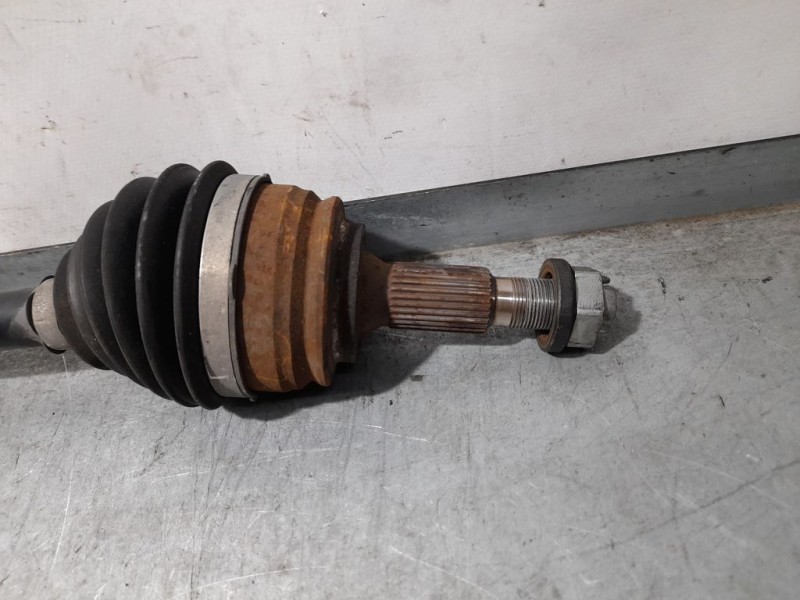 Recambio de transmision delantera izquierda para peugeot 5008 gt line 1.5 hdi 130 cv referencia OEM IAM 9808771480  