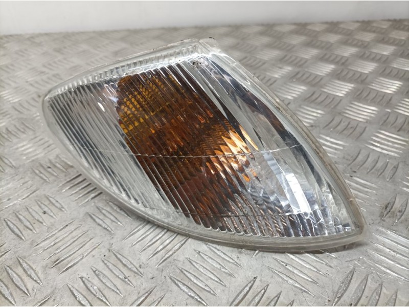 Recambio de piloto delantero derecho para renault megane i classic (la0) 1.6e alize referencia OEM IAM 7701040713  PATA ROTA