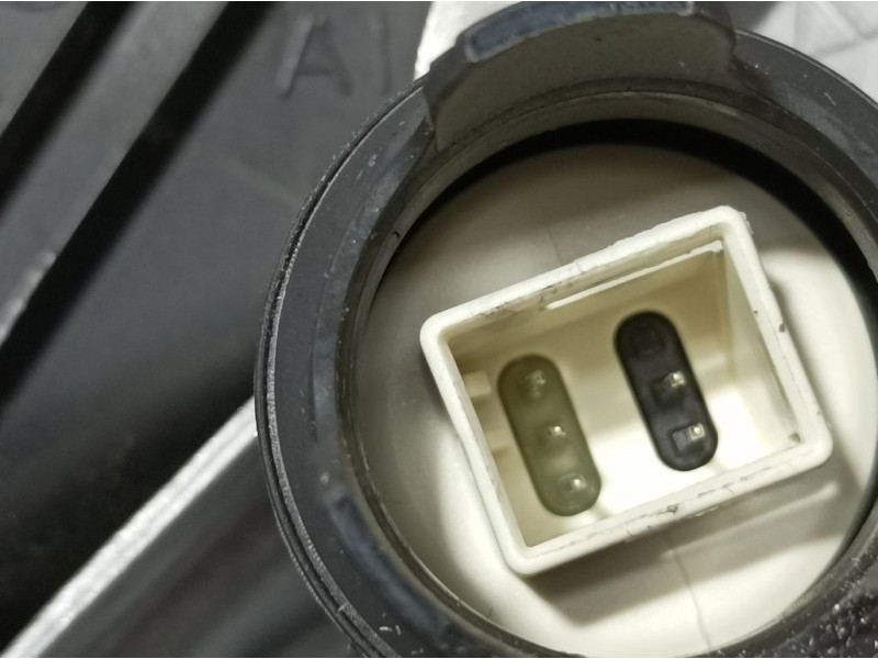 Recambio de retrovisor derecho para bmw serie 3 berlina (e90) 320d referencia OEM IAM 51167135098  ELECTRICO 5 PINS