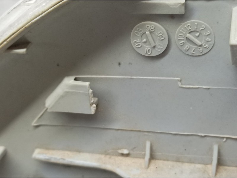 Recambio de piloto delantero derecho para renault megane i classic (la0) 1.6e alize referencia OEM IAM 7701040713  PATA ROTA