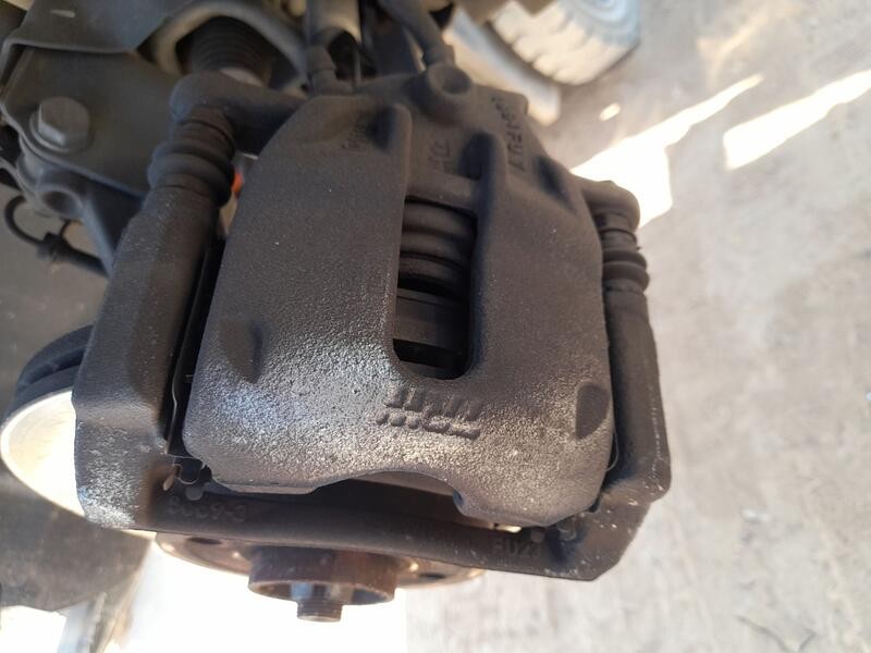 Recambio de pinza freno delantera derecha para renault zoe (bfm_) zoe referencia OEM IAM 7701208333 TRW 