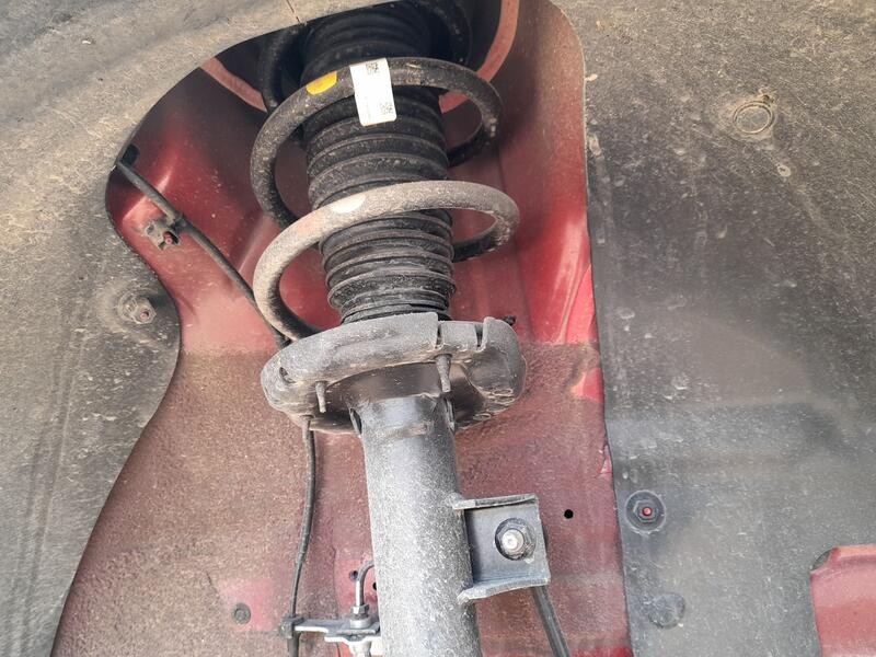 Recambio de amortiguador delantero derecho para kia sportage v (nq5) 1.6 crdi mhev referencia OEM IAM 54651R2800  