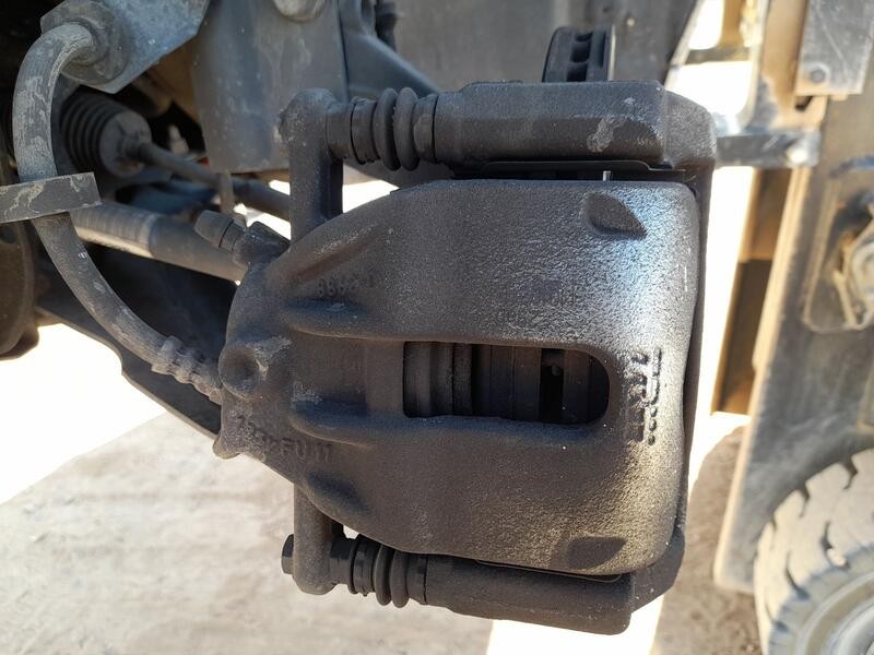 Recambio de pinza freno delantera izquierda para renault zoe (bfm_) zoe referencia OEM IAM 7701208332 TRW 