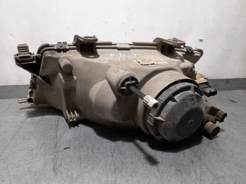 Recambio de faro derecho para saab 9-3 berlina 2.2 s tid referencia OEM IAM SIN REF  