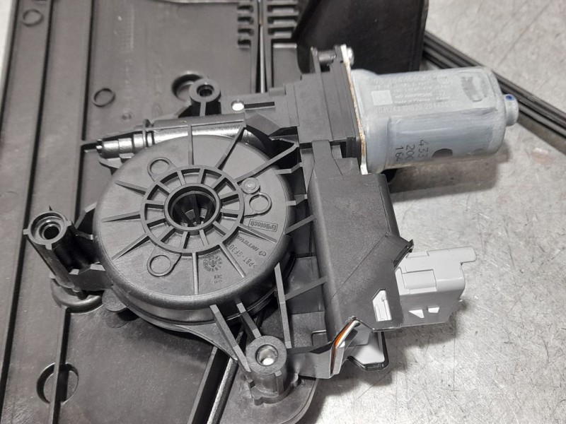 Recambio de elevalunas delantero derecho para peugeot 2008 (p1) active referencia OEM IAM 9828130680  ELECTRICO 6 PINES