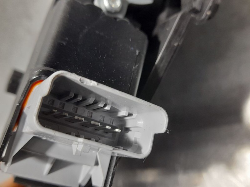 Recambio de elevalunas delantero derecho para peugeot 2008 (p1) active referencia OEM IAM 9828130680  ELECTRICO 6 PINES