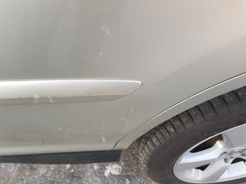 Recambio de puerta trasera izquierda para lexus rx 300(mcu35) luxury referencia OEM IAM 6700448080  TOCADA