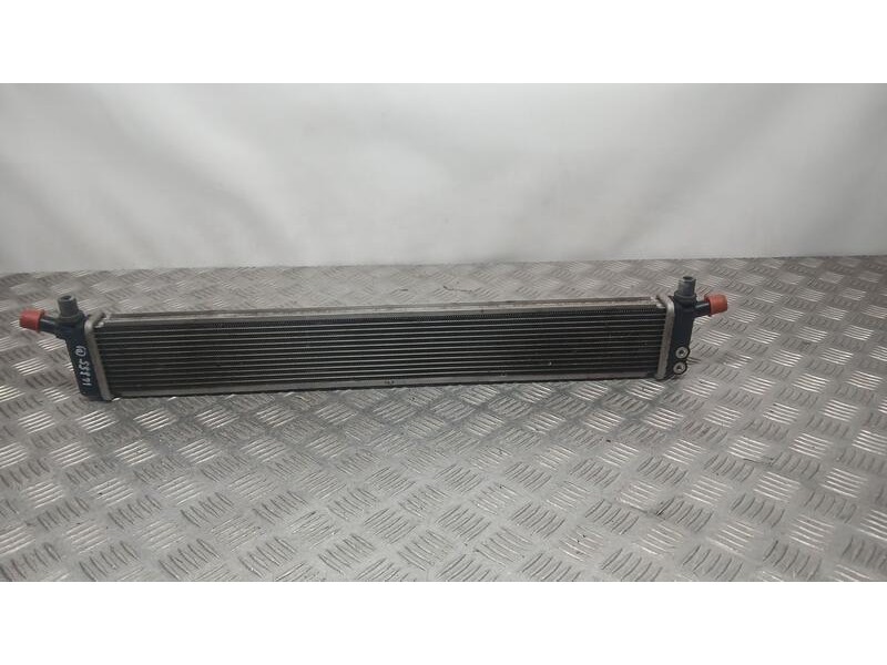 Recambio de radiador agua adicional para toyota auris hybrid active referencia OEM IAM G901002010  