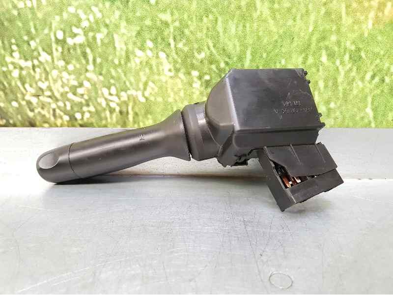 Recambio de mando limpia para toyota yaris hsd active referencia OEM IAM 0D180 17F904 L44