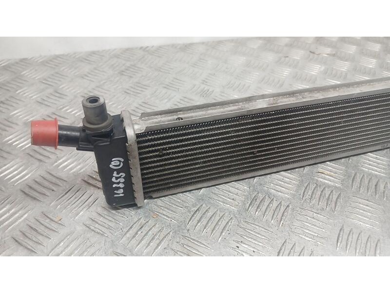 Recambio de radiador agua adicional para toyota auris hybrid active referencia OEM IAM G901002010  